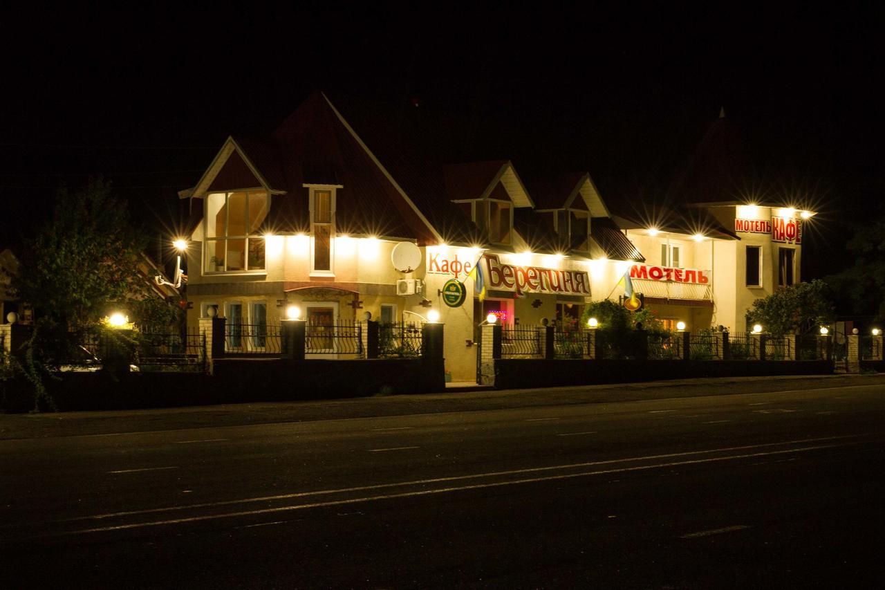 Beregynya Motel Yuzhnoukrainsk Exterior photo