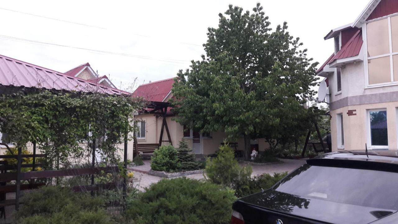 Beregynya Motel Yuzhnoukrainsk Exterior photo